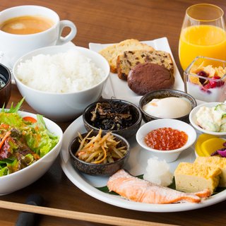 vacation-niseko-summer-breakfast-options