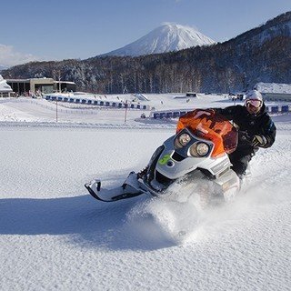 Snowmobile Niseko 1