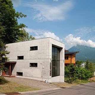 Kon B Yuki Uchi - Exterior