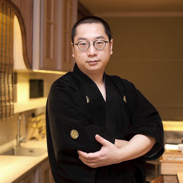 Sushi chef chalet ivy medium